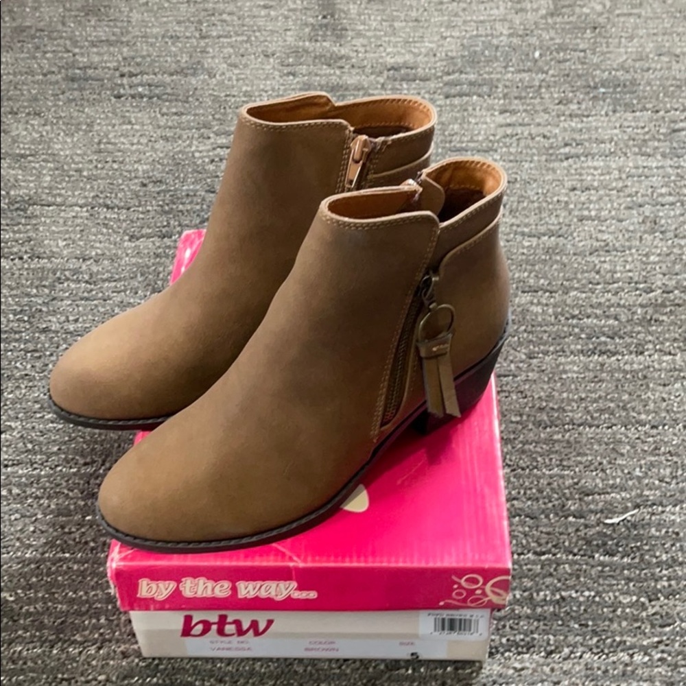 NWTS Bwt Boots Size 5 - Picture 3 of 6